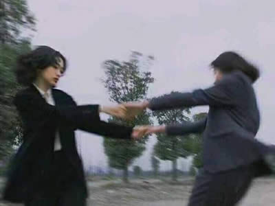 街边撩妹约会技巧，怎么在户外认识女生？